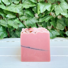 Load image into Gallery viewer, vegan skincare.
