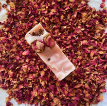 Load image into Gallery viewer, vegan skincare.
